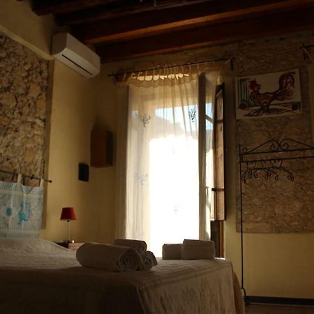 Sant Efisio Host Hotel กาญารี ภายนอก รูปภาพ