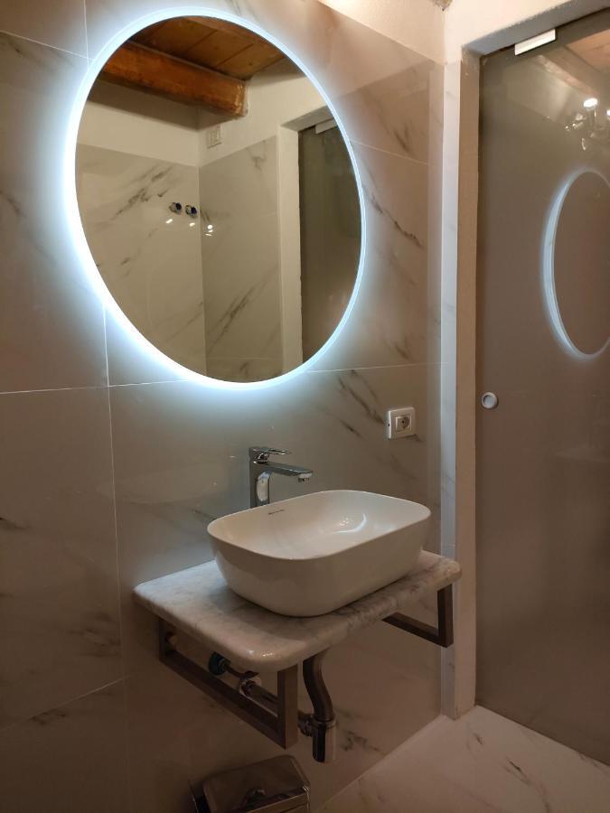 Sant Efisio Host Hotel กาญารี ภายนอก รูปภาพ