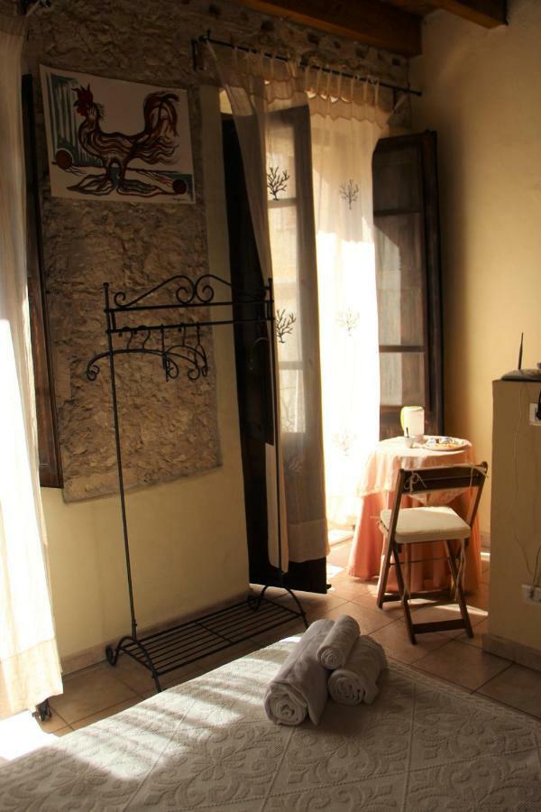 Sant Efisio Host Hotel กาญารี ภายนอก รูปภาพ