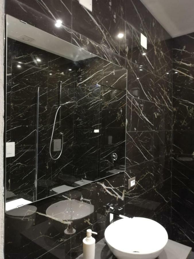 Sant Efisio Host Hotel กาญารี ภายนอก รูปภาพ